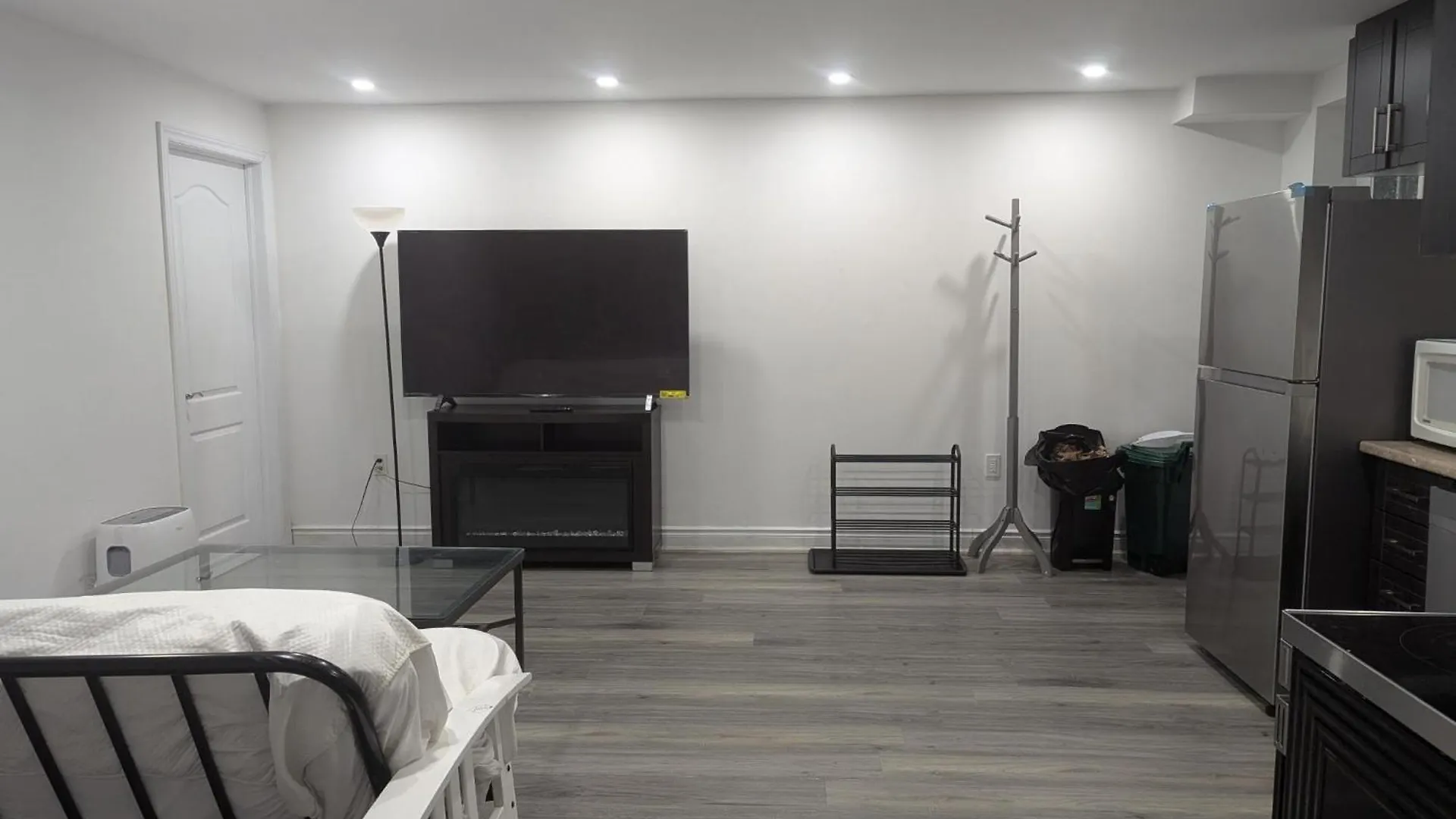 Penzion Colton Basement Room 1 Kitchener